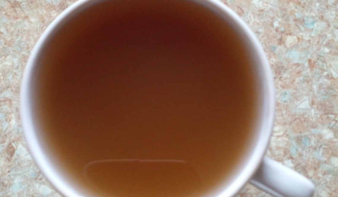 В поселке Буланаш из водопроводных кранов лилась ржавая вода